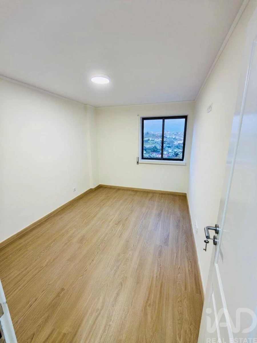 Apartamento T3 para Venda em Queluz e Belas Foto 15