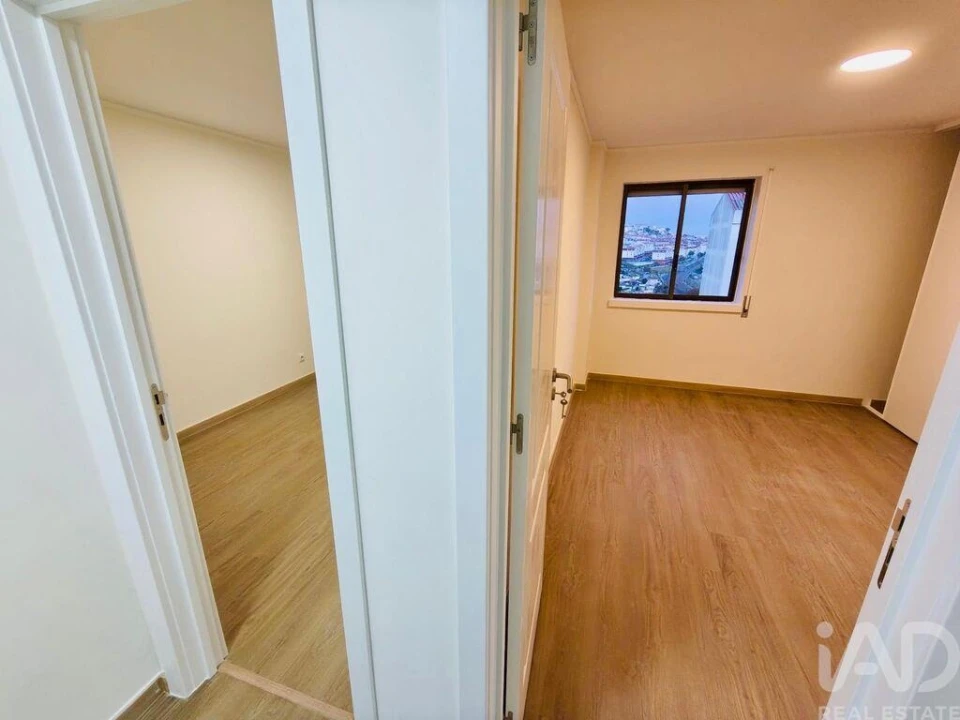 Apartamento T3 para Venda em Queluz e Belas Foto 8