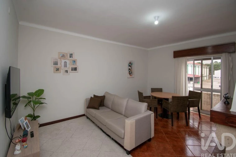 Apartamento T3 para Venda em Marinha Grande Foto 1