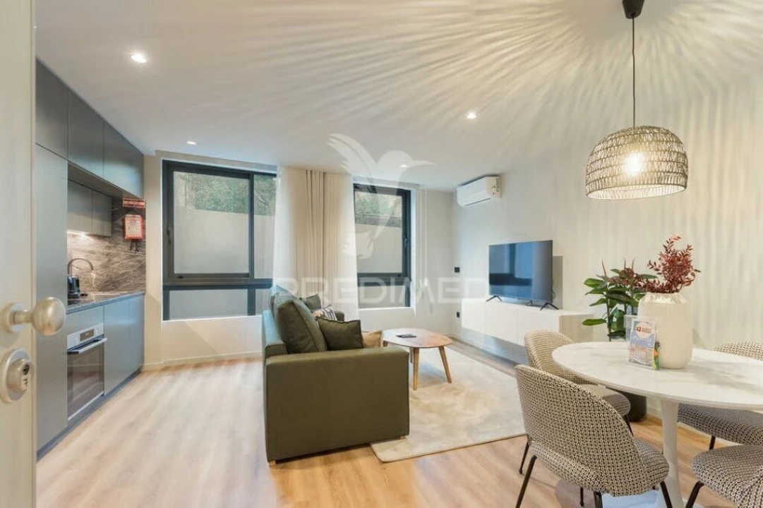 Apartamento T1 para Venda em Mafamude e Vilar do Paraíso Foto 2