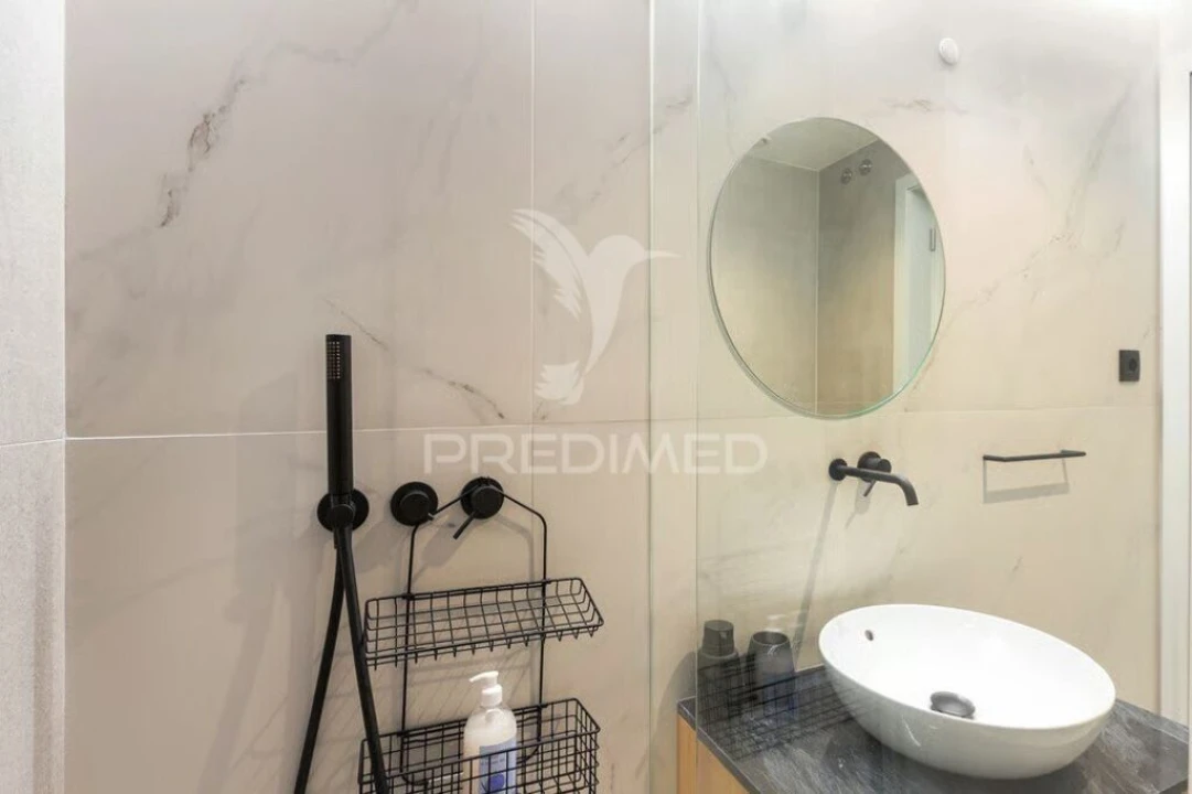 Apartamento T1 para Venda em Mafamude e Vilar do Paraíso Foto 17