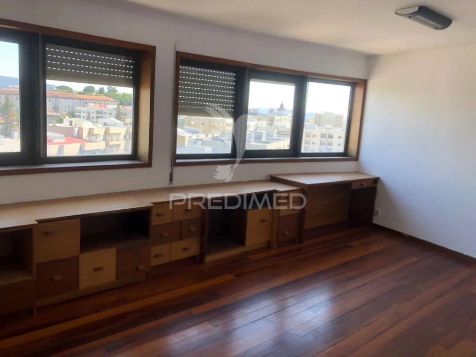 Apartamento T4 para Venda em São Vicente (Braga) Foto 2