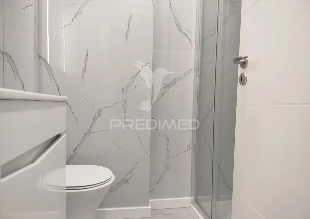 Apartamento T2 para Venda em Benfica Foto 14