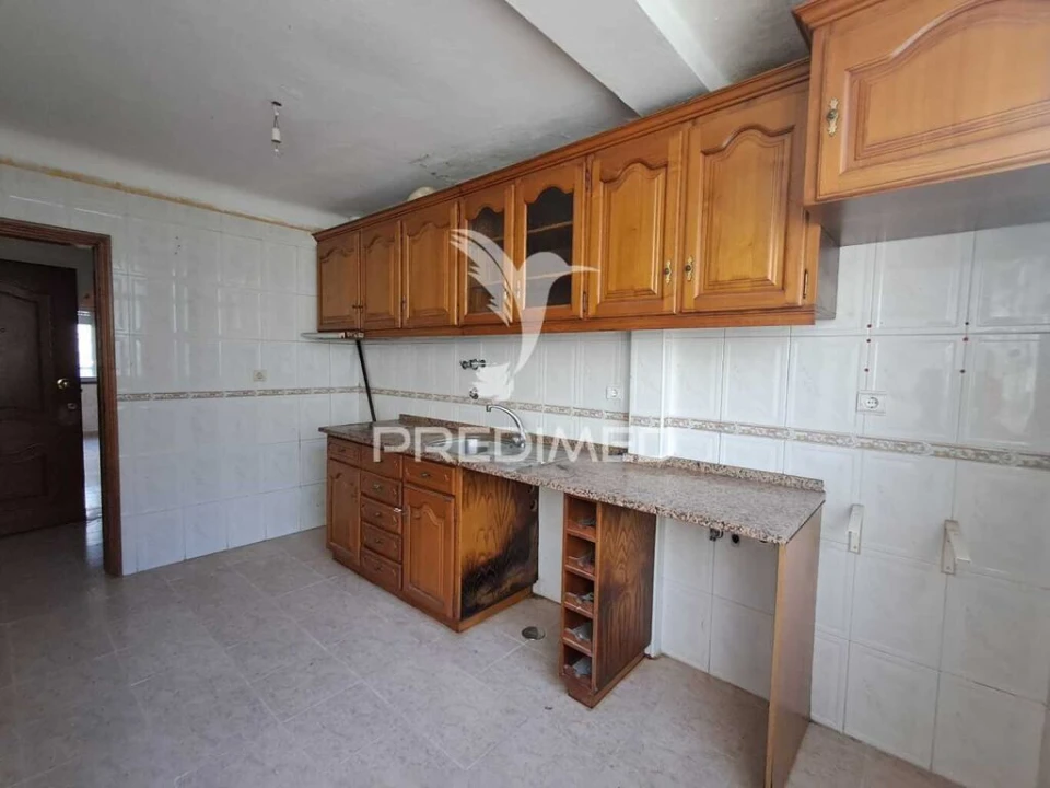 Apartamento T2 para Venda em Benfica Foto 8
