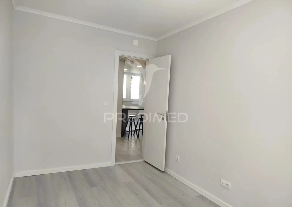 Apartamento T2 para Venda em Benfica Foto 15