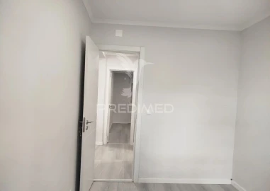 Apartamento T2 para Venda em Benfica