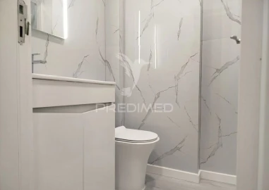 Apartamento T2 para Venda em Benfica