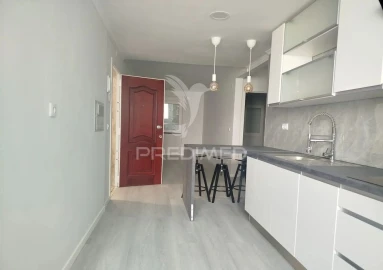 Apartamento T2 para Venda em Benfica