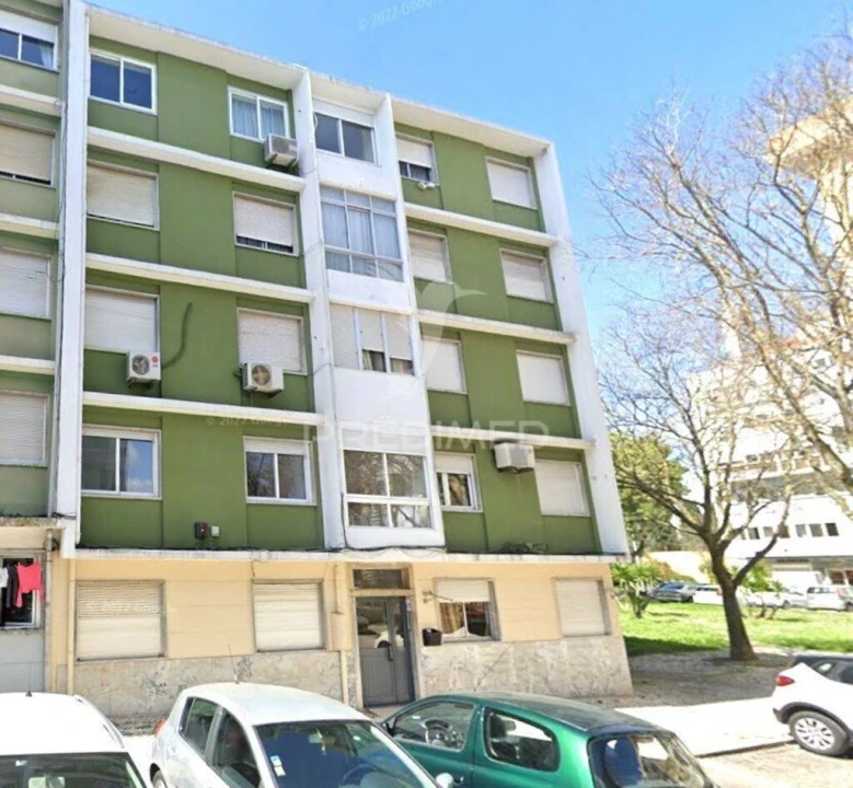 Apartamento T2 para Venda em Benfica Foto 1