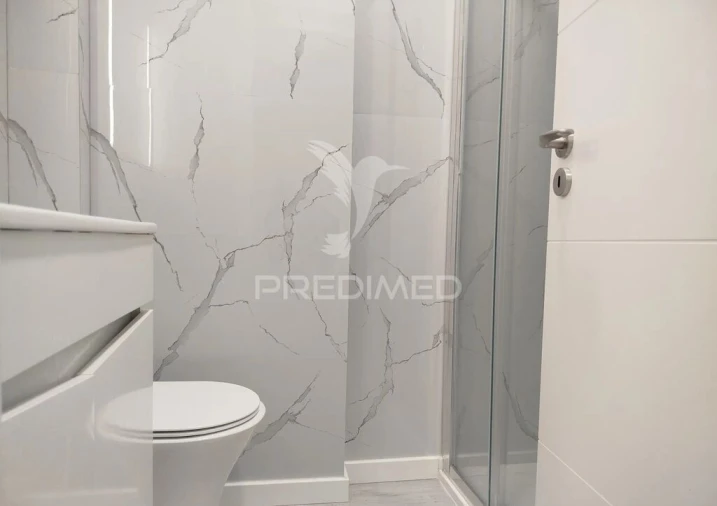 Apartamento T2 para Venda em Benfica Foto 14
