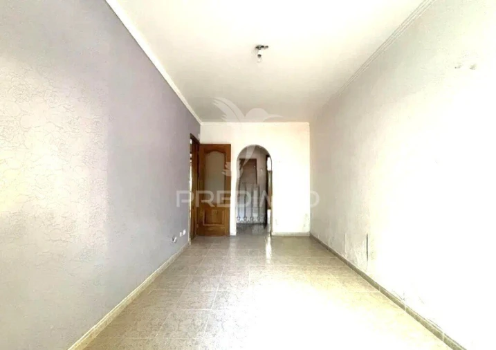 Apartamento T2 para Venda em Benfica Foto 12