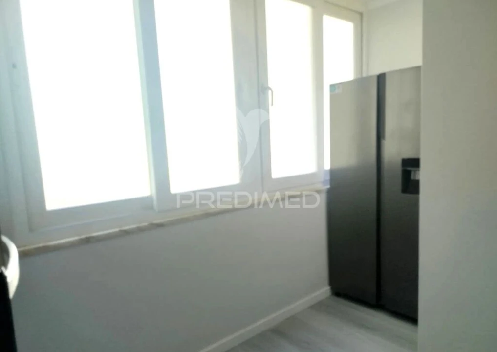 Apartamento T2 para Venda em Benfica Foto 11