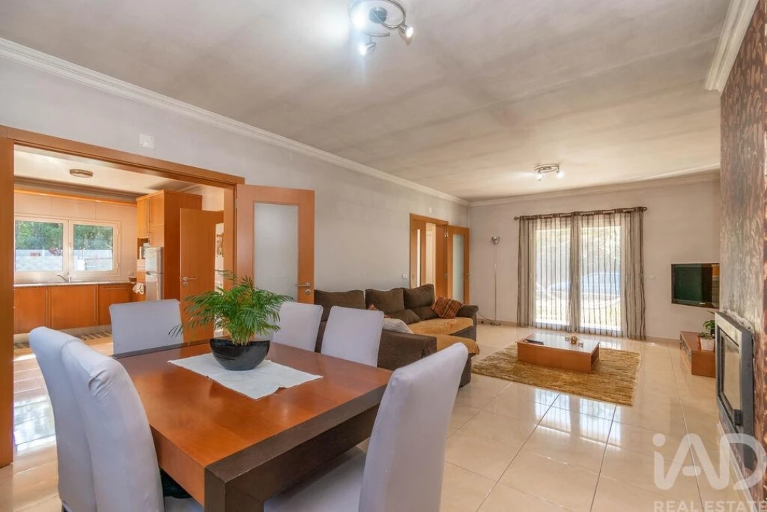 Moradia T3 para Venda em Marrazes e Barosa Foto 6