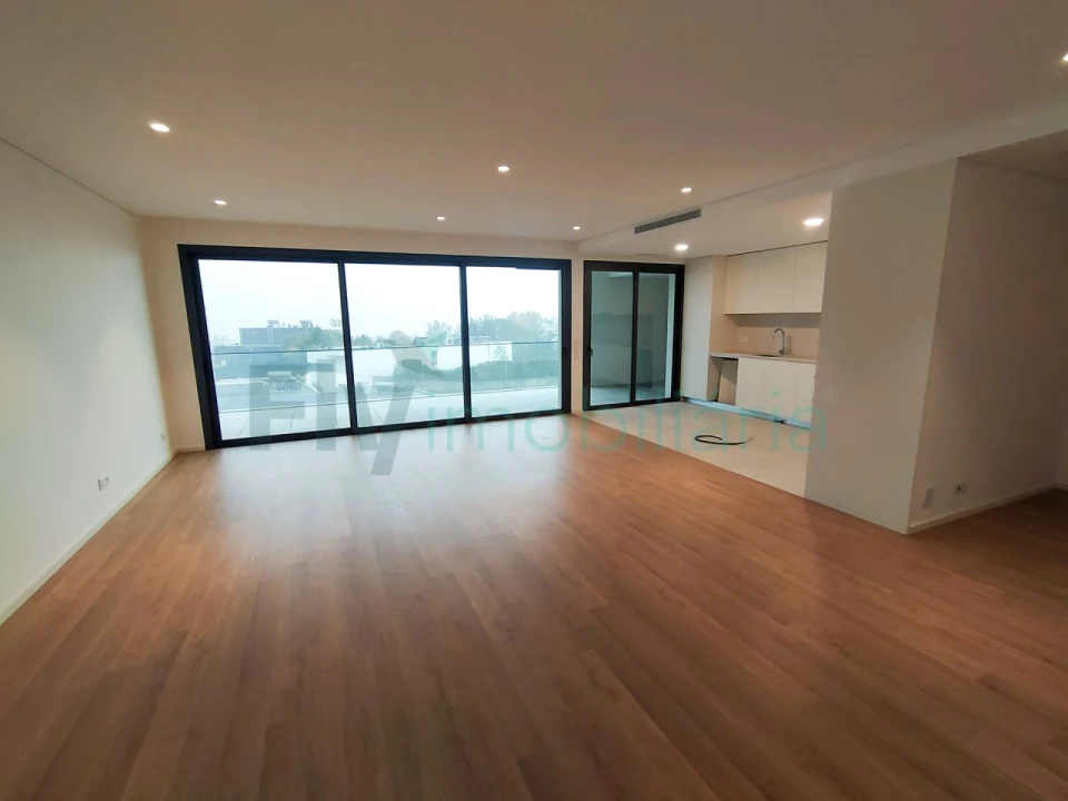 Apartamento T3 para Venda em Azurem Foto 2