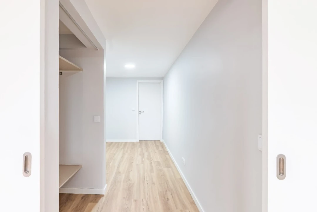 Apartamento T1 para Venda em Funchal (Santa Maria Maior) Foto 1