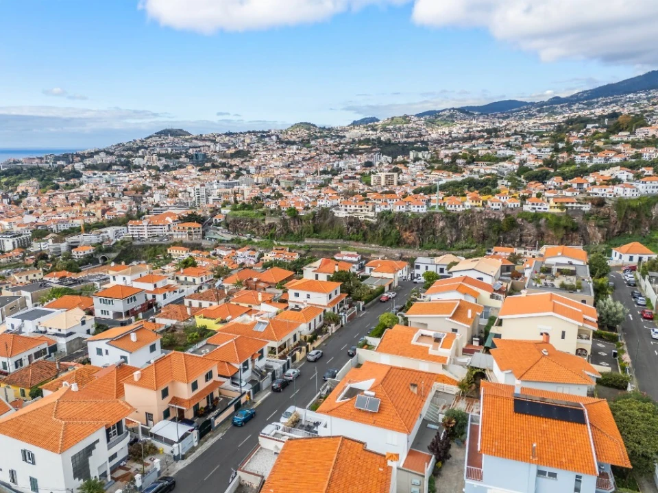 Apartamento T1 para Venda em Funchal (Santa Maria Maior) Foto 63