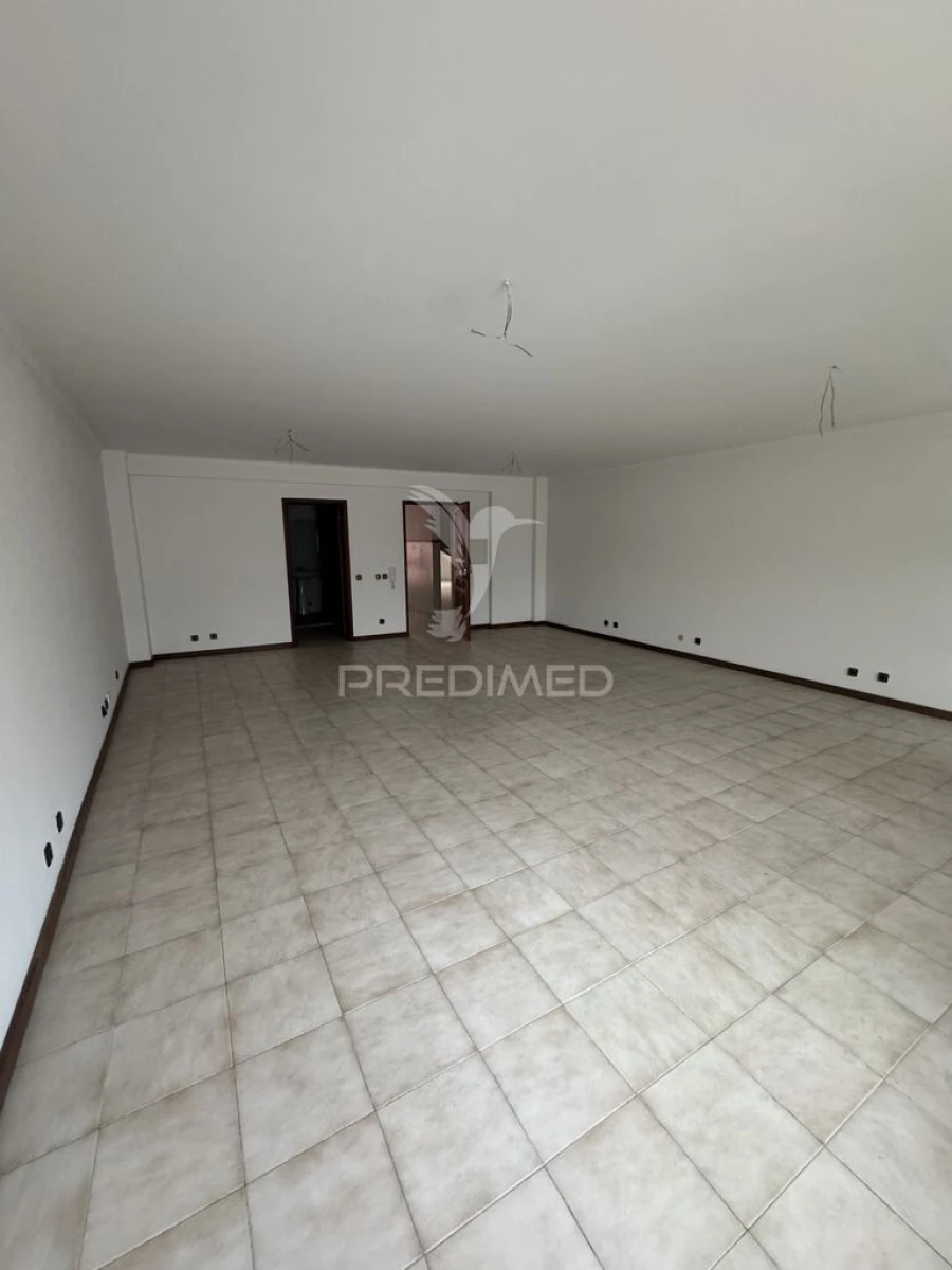 Loja para Venda em Arrimal e Mendiga Foto 9