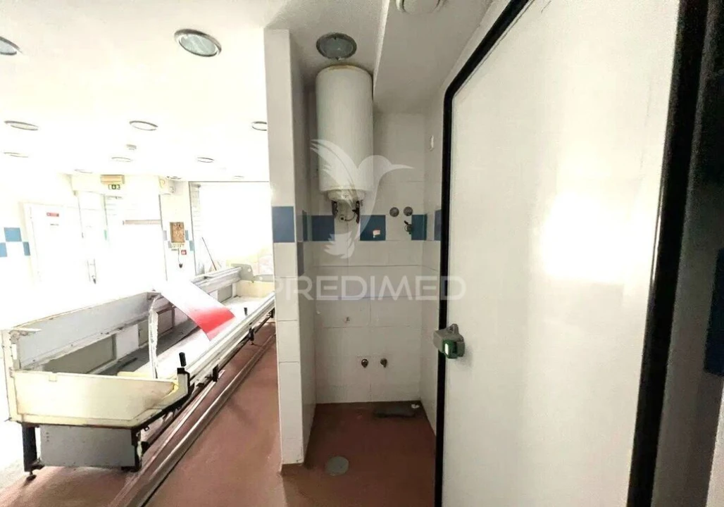 Loja para Venda em Loures Foto 5