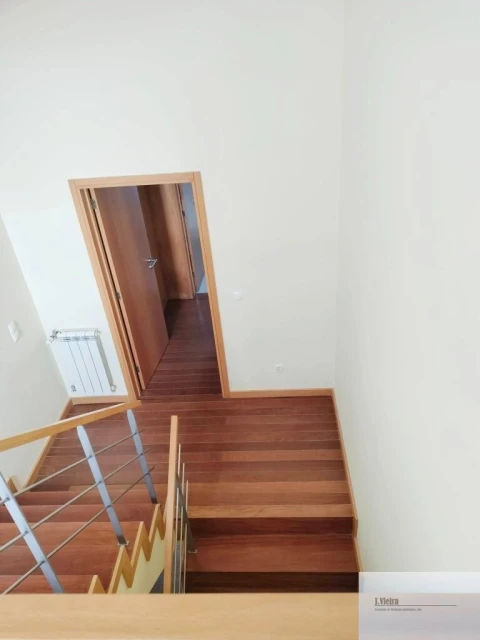 Moradia T4 para Venda em Serzedo e Perosinho