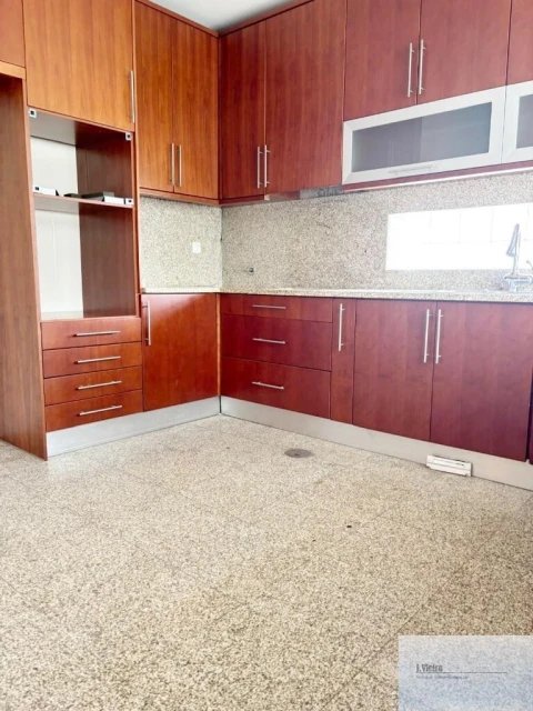 Moradia T4 para Venda em Serzedo e Perosinho
