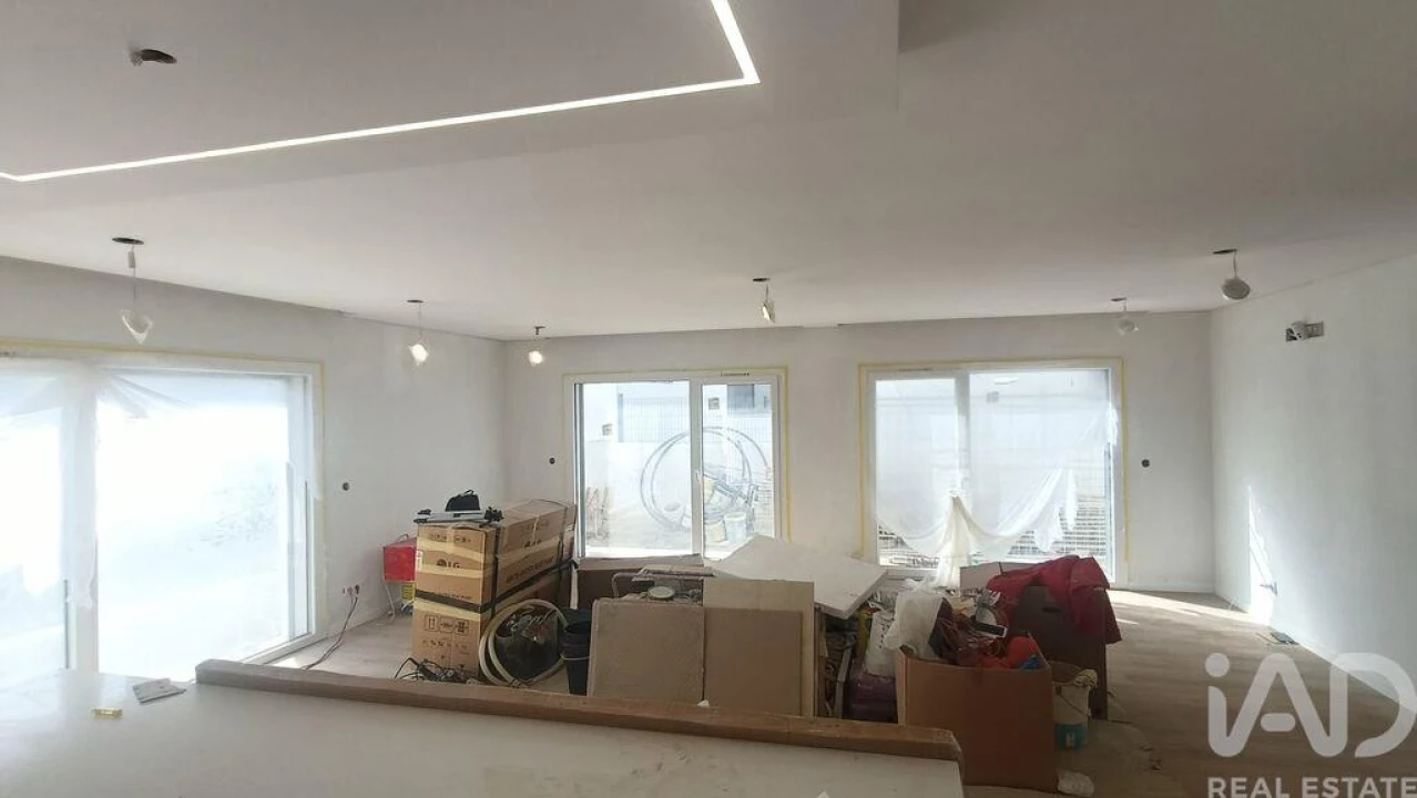Moradia T4 para Venda em Charneca de Caparica e Sobreda Foto 4
