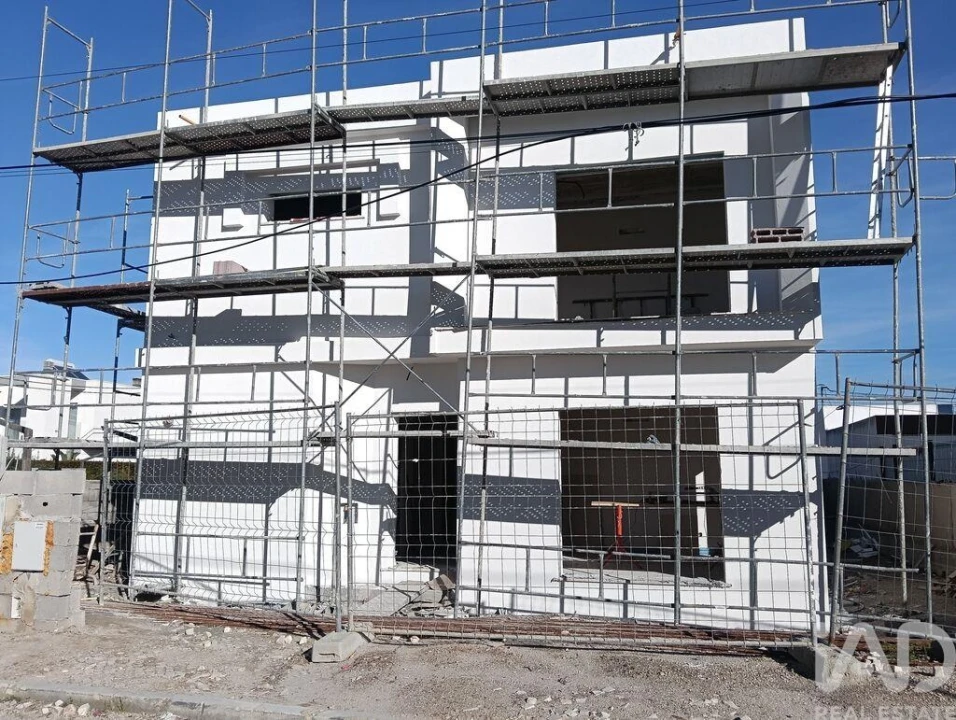 Moradia T4 para Venda em Charneca de Caparica e Sobreda Foto 6