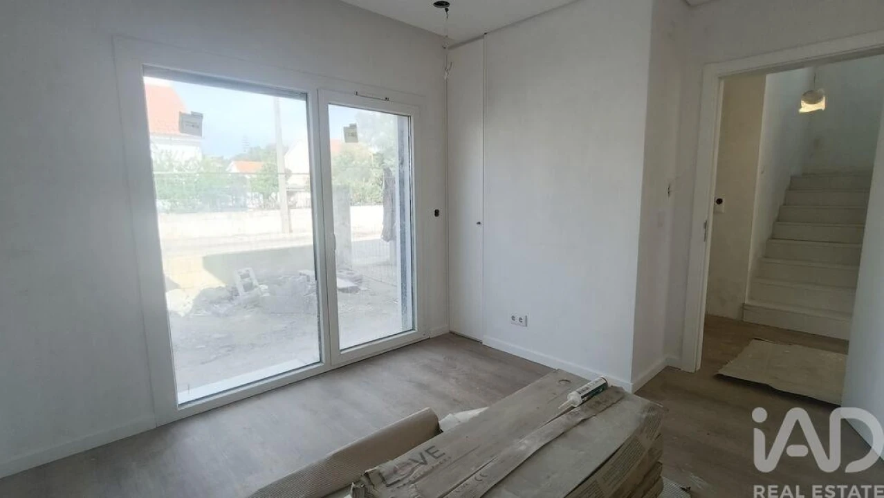 Moradia T4 para Venda em Charneca de Caparica e Sobreda Foto 6