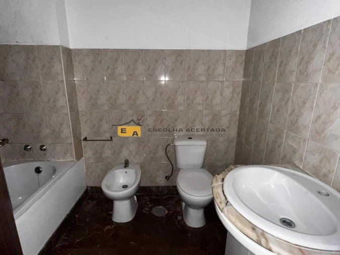 Apartamento T2 para Venda em Rio Tinto Foto 9