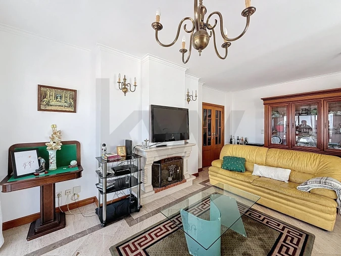 Apartamento T4 para Venda em Romeira e Várzea Foto 4