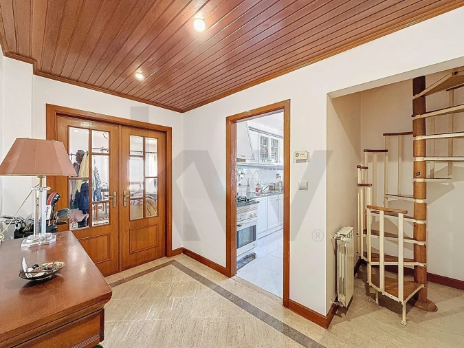 Apartamento T4 para Venda em Romeira e Várzea Foto 2