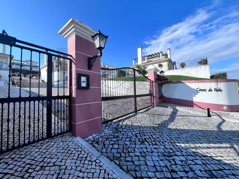 Moradia T4 para Venda em Carvalhal Foto 48