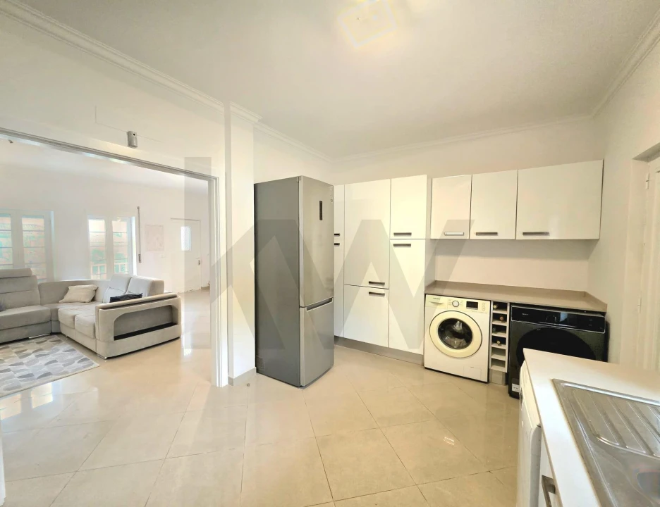 Moradia T4 para Venda em Carvalhal Foto 4