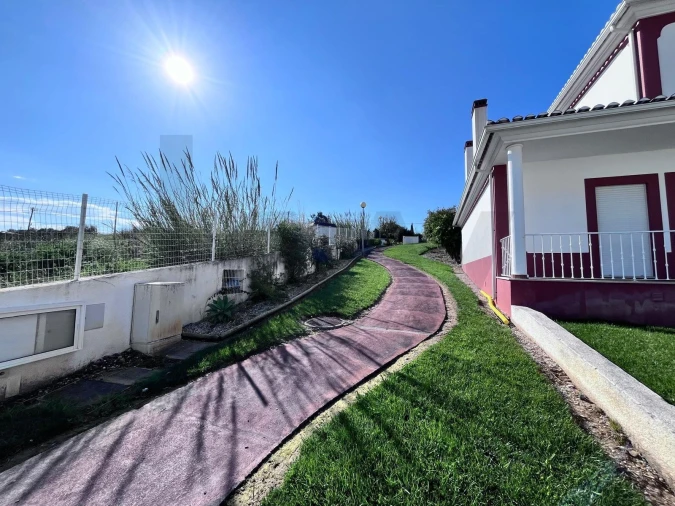 Moradia T4 para Venda em Carvalhal Foto 45