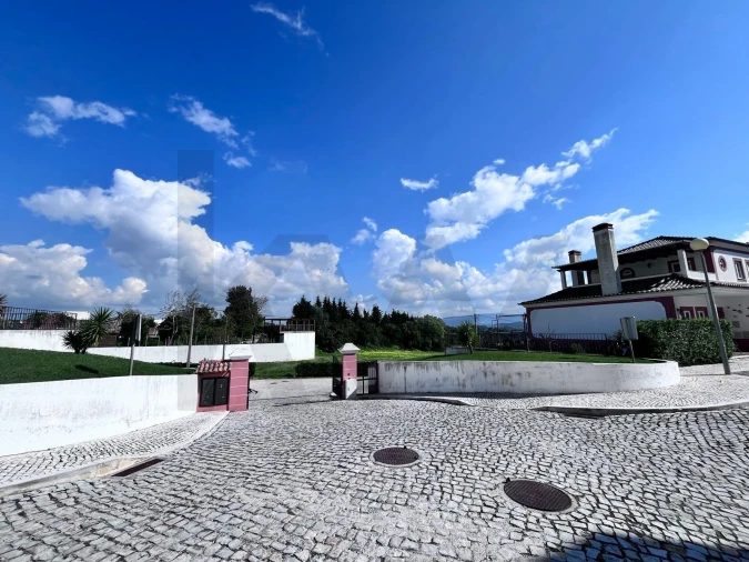 Moradia T4 para Venda em Carvalhal Foto 47