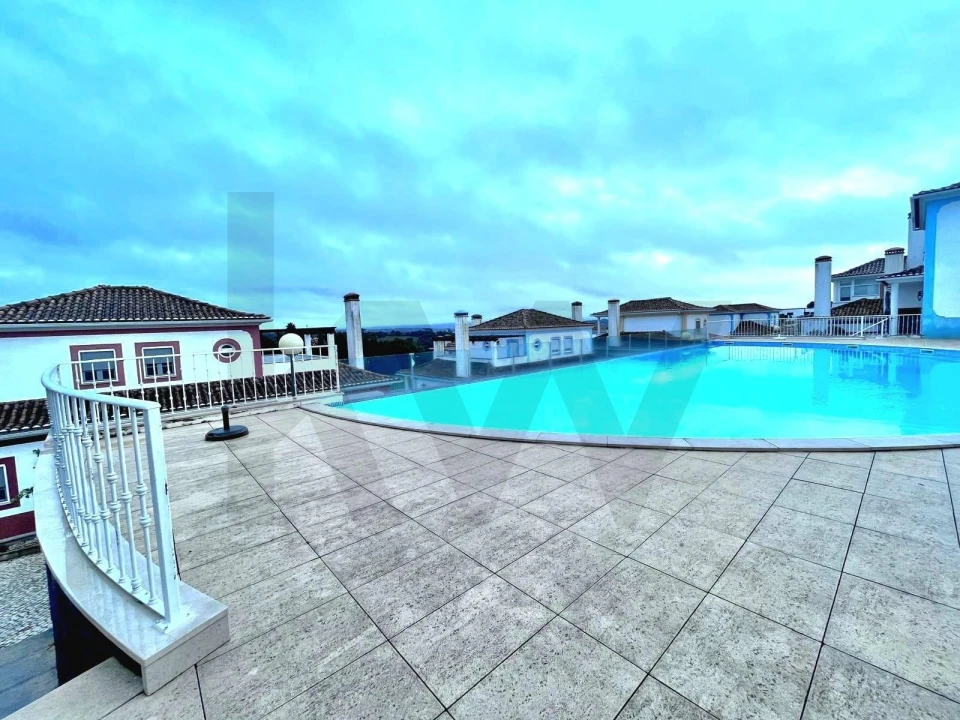 Moradia T4 para Venda em Carvalhal Foto 47