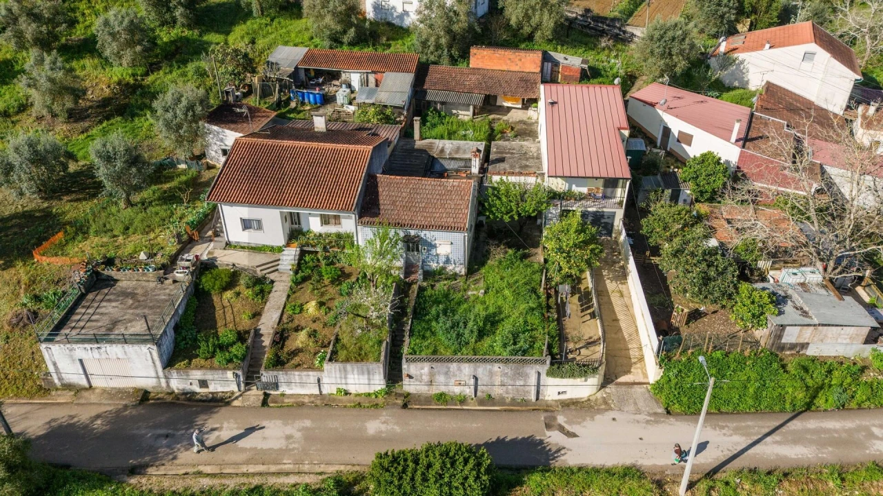 Moradia T3 para Venda em Souselas e Botão Foto 4