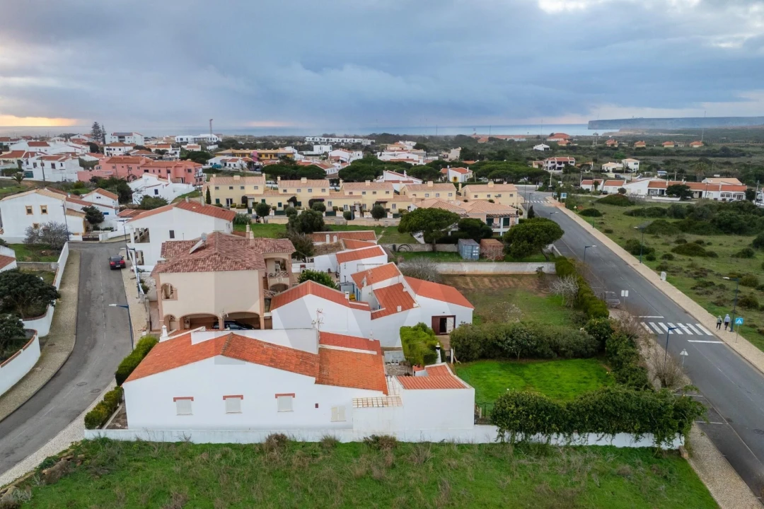 Moradia T4 para Venda em Vila de Sagres Foto 7