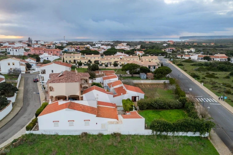 Moradia T4 para Venda em Vila de Sagres Foto 7