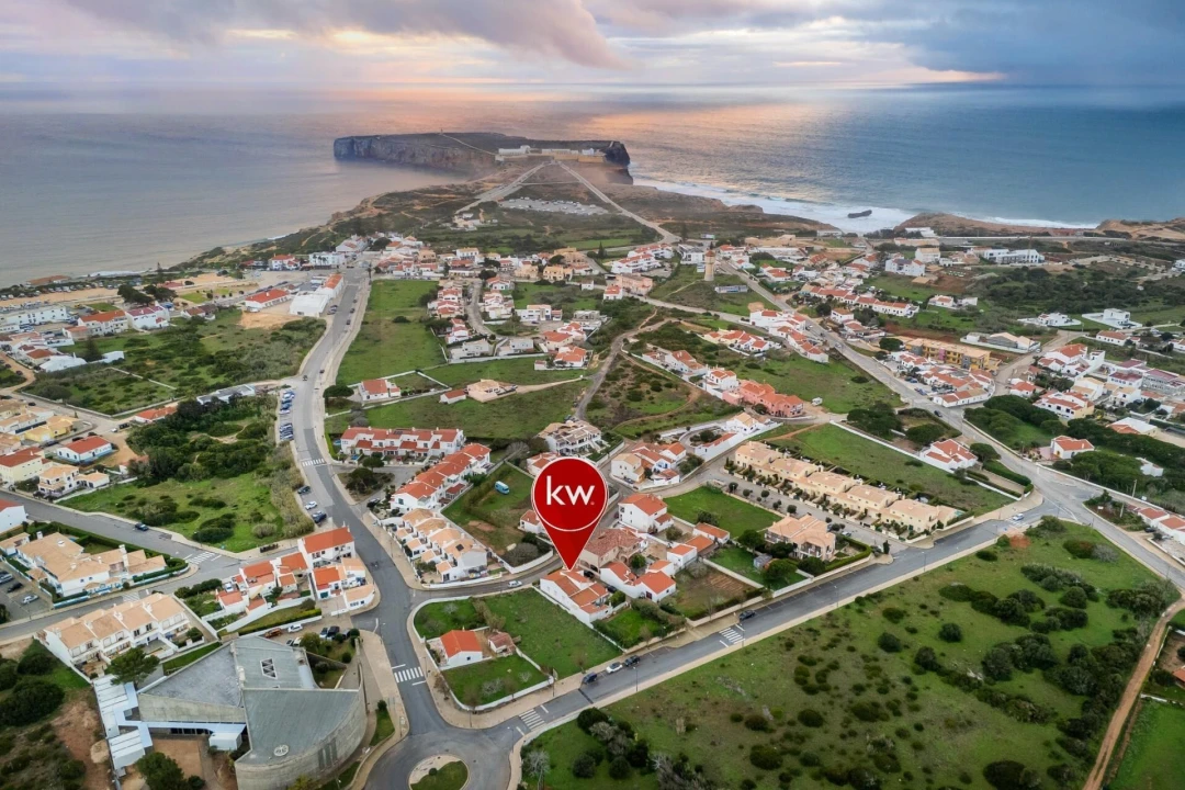 Moradia T4 para Venda em Vila de Sagres Foto 1