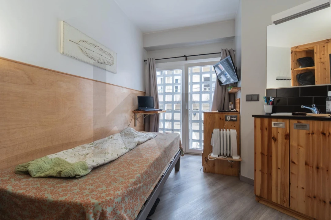 Apartamento T6 para Venda em Venteira Foto 3