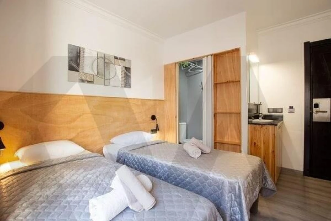 Apartamento T6 para Venda em Venteira Foto 18