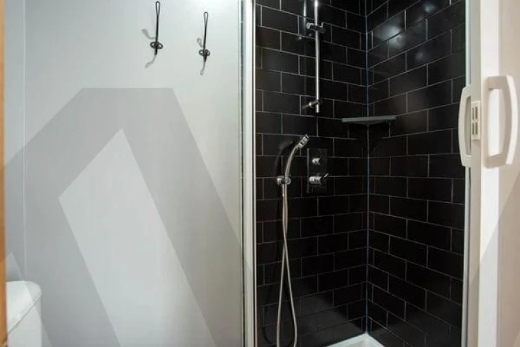 Apartamento T6 para Venda em Venteira Foto 20