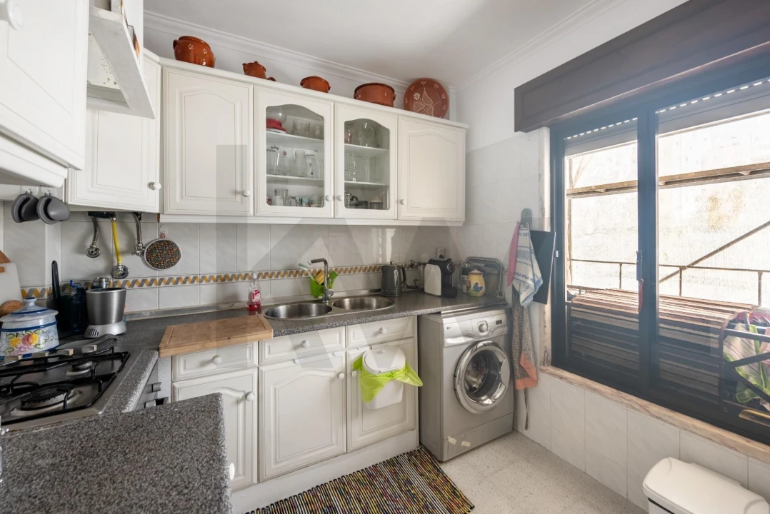 Apartamento T2 para Venda em Rio de Mouro Foto 7