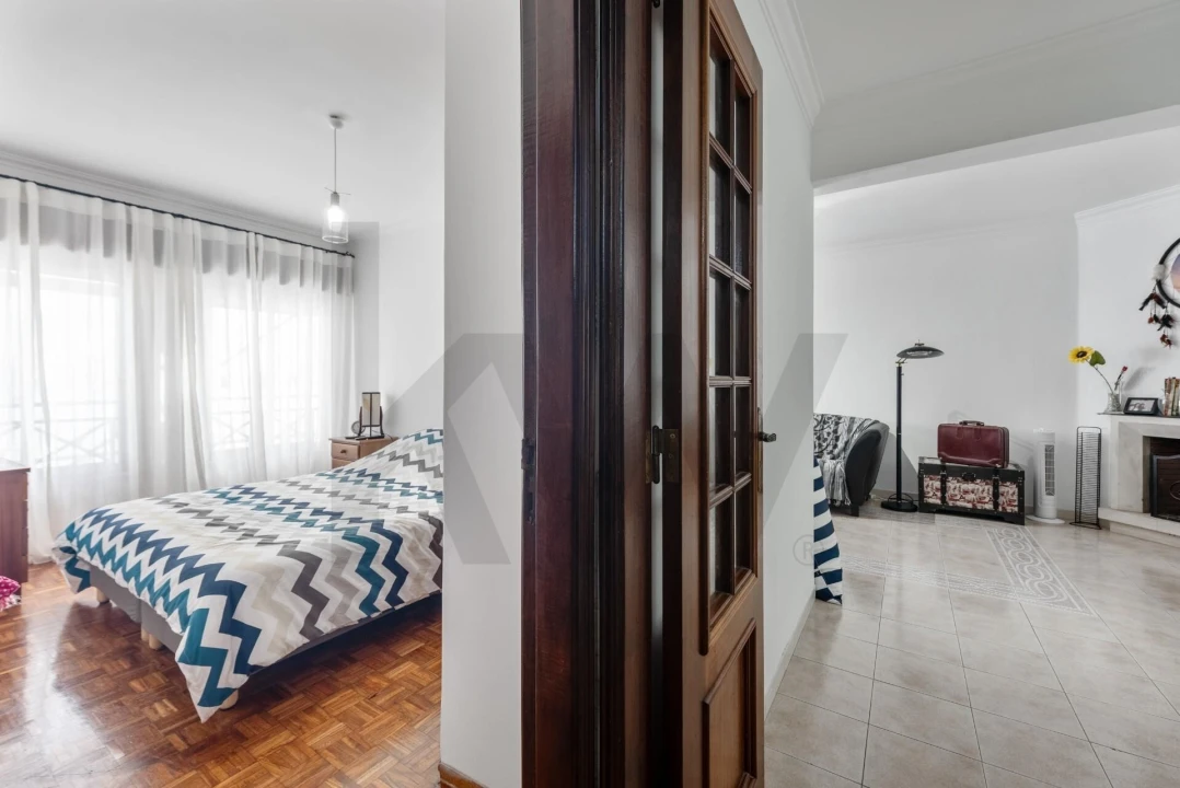 Apartamento T2 para Venda em Rio de Mouro Foto 9