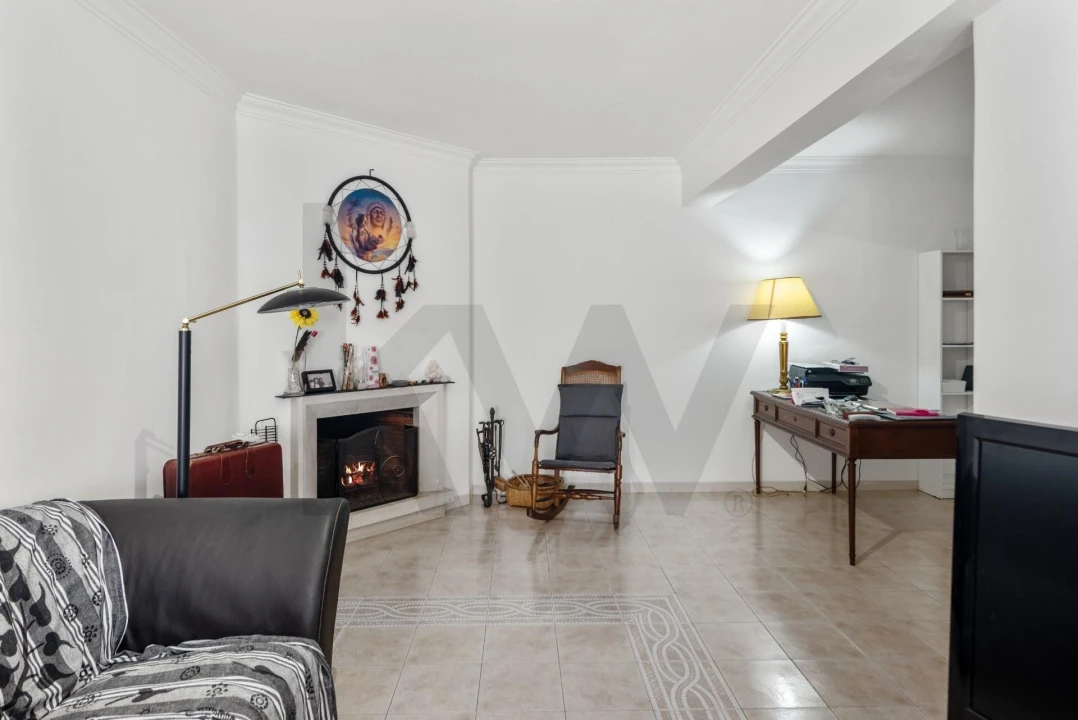 Apartamento T2 para Venda em Rio de Mouro Foto 6