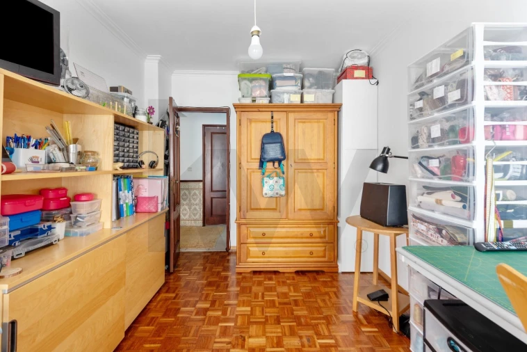 Apartamento T2 para Venda em Rio de Mouro Foto 13