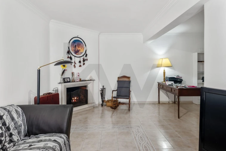 Apartamento T2 para Venda em Rio de Mouro Foto 6