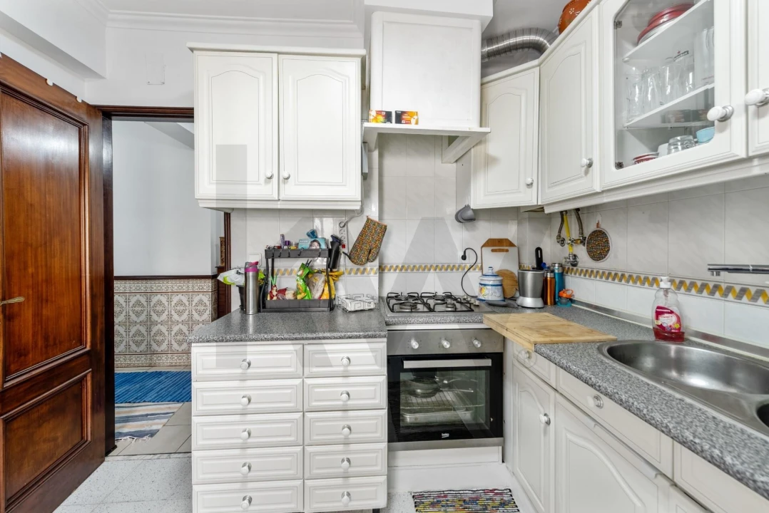 Apartamento T2 para Venda em Rio de Mouro Foto 15