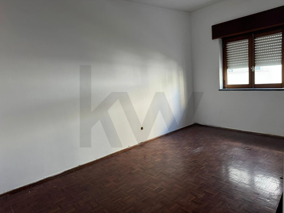 Apartamento T4 para Venda em Portimão Foto 13