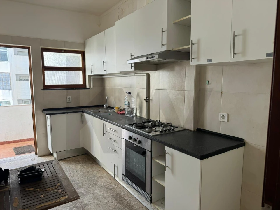 Apartamento T4 para Venda em Portimão Foto 4